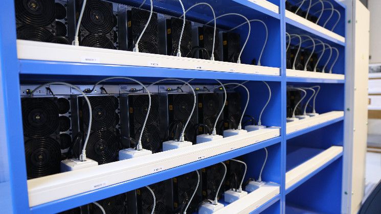 Minería de Bitcoin: HIVE Se Prepara para Duplicar su Hashrate el Próximo Año; Cantor Recomendando Comprar sus Acciones, ¿Listo para Invertir? - Cripto Boom