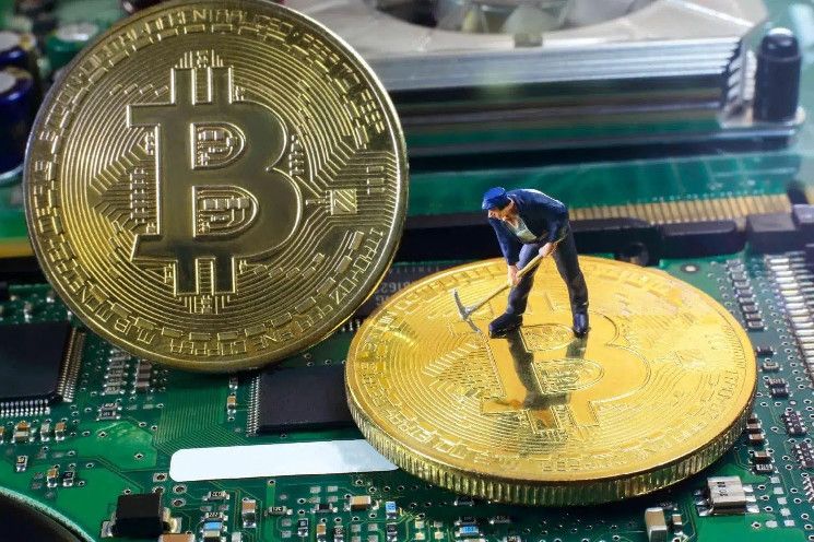 e28c2837589e40960f58 Los Ingresos de los Mineros de Bitcoin Caen por Tercer Mes Consecutivo: Declaraciones de los CEOs - ¡Descúbrelo Ahora!