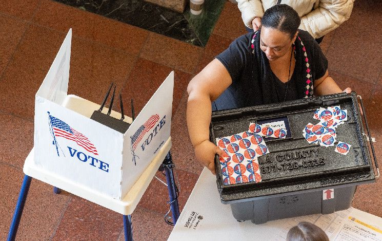 f49e31573c77dedc84eb Grupo Activista Insta a Cerrar el Mercado Electoral de Kalshi por Ballenas 'Manipuladoras'