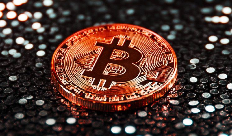 Explosión Parabólica del Bitcoin (BTC), Afirma un Analista Experto – Descubre su Cronograma - Cripto Boom