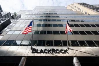 Atrae $318 millones: cómo el ETF de Bitcoin de BlackRock gana terreno a pesar de la caída de precios de BTC - Cripto Boom